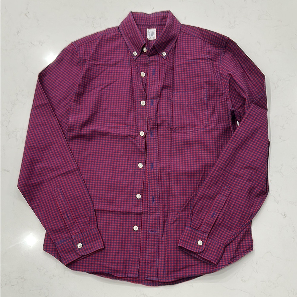 GAP Men’s medium casual button up, thick cotton